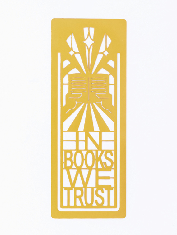Закладка металлическая "In books we trust" 606x758